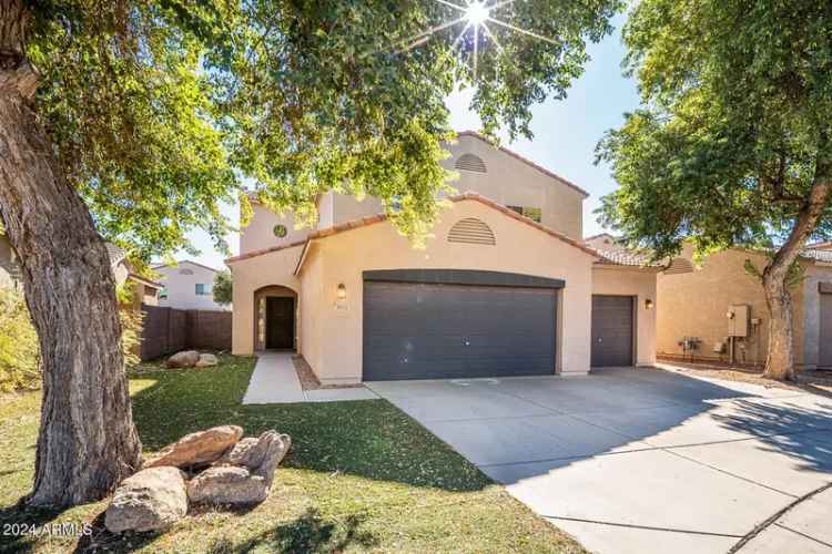 Single-family house For Sale in 16131, West Port Royale Lane, Surprise, Arizona