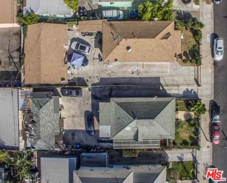 Multi-family house For Sale in 1139, South Kingsley Drive, Los Angeles, California