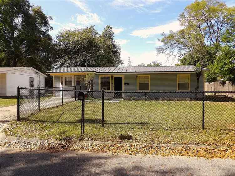 Single-family house For Sale in 102, Oakland Avenue, Eufaula, Alabama