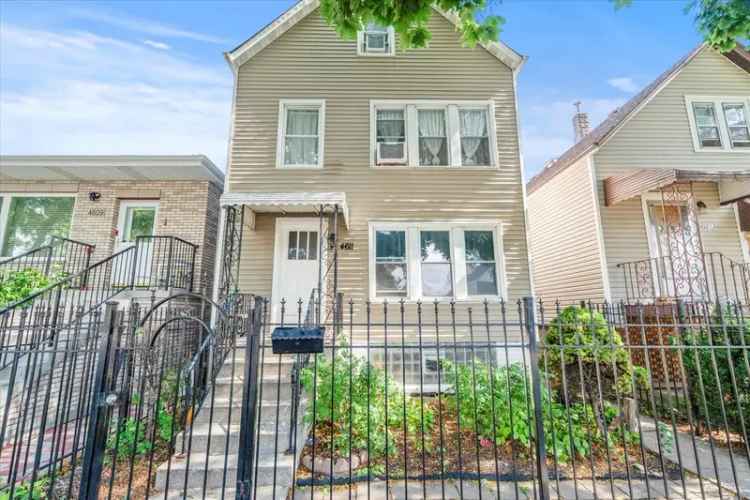 Multi-family house For Sale in 4611, South Washtenaw Avenue, Chicago, Illinois