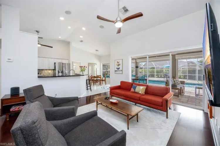 Single-family house For Sale in 1835, Piccadilly Circus, East Naples, Florida