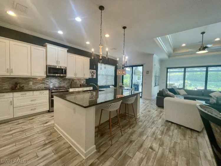 Single-family house For Sale in Bonita Springs, Florida