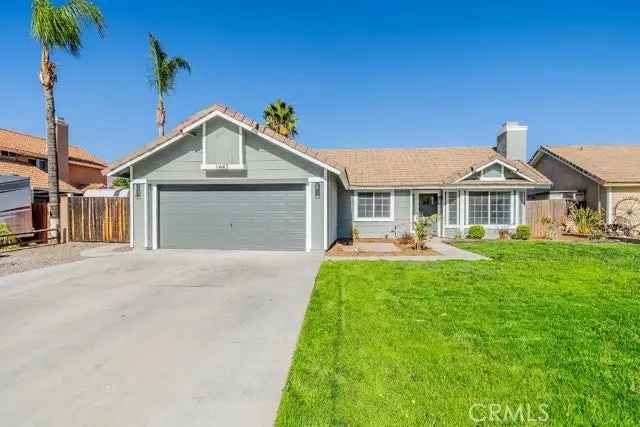 Single-family house For Sale in 1443, East Beringer Drive, San Jacinto, California