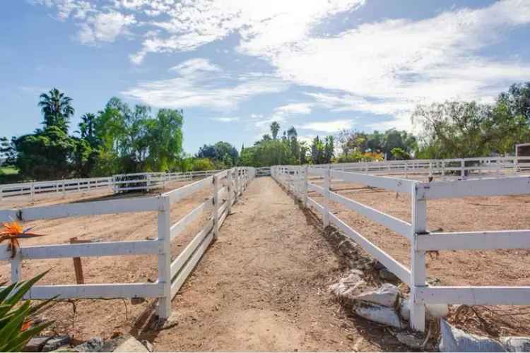 Single-family house For Sale in 623, Quail Gardens Lane, Encinitas, California