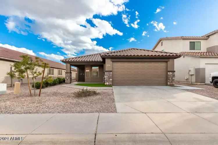 Single-family house For Sale in Phoenix, Arizona