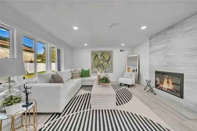 Single-family house For Sale in 2331, Nutwood Avenue, Fullerton, California