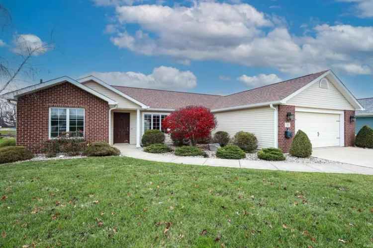 Single-family house For Sale in 32, Northway Drive, Huntington, Indiana