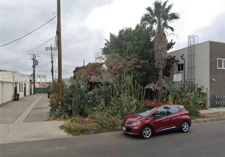 Single-family house For Sale in Los Angeles, California