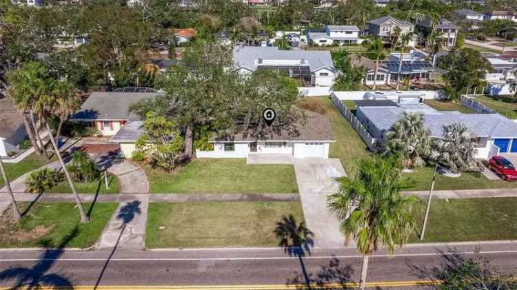 Single-family house For Sale in 930, Snell Isle Boulevard Northeast, Saint Petersburg, Florida