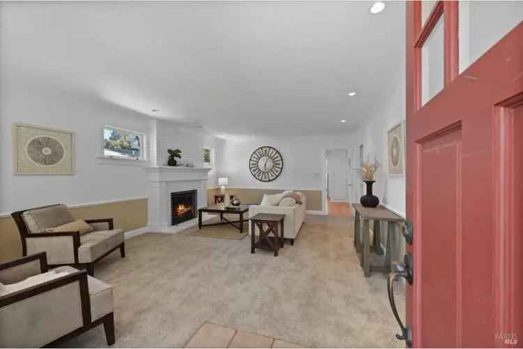 Single-family house For Sale in 152, C Street, San Rafael, California