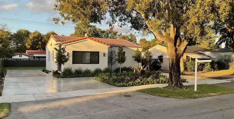 Single-family house For Sale in 5271, Southwest 5th Street, Coral Gables, Florida