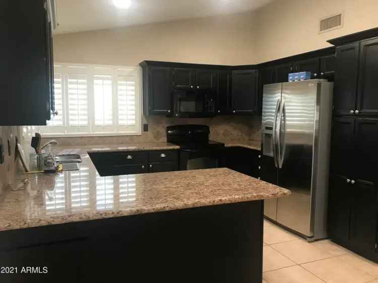 3 Bed 2 Bath Home in Arrowhead Golf Course Community