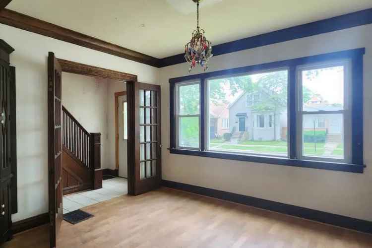 Single-family house For Sale in 3902, North Neva Avenue, Chicago, Illinois