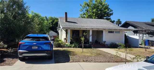 Single-family house For Sale in Manhattan Beach, California