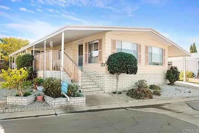 Single-family house For Sale in 4957, Cindy Avenue, Carlsbad, California