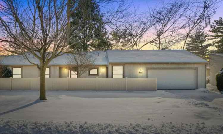 Condo For Sale in 807, Phoenix Drive, Champaign, Illinois