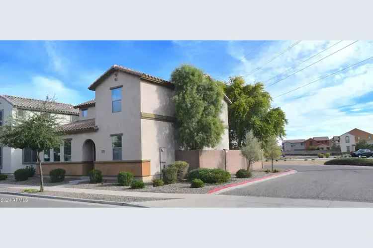 Single-family house For Sale in Phoenix, Arizona