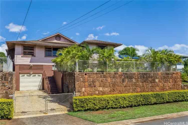 Single-family house For Sale in 826, Puu Kula Drive, Pearl City, Hawaii