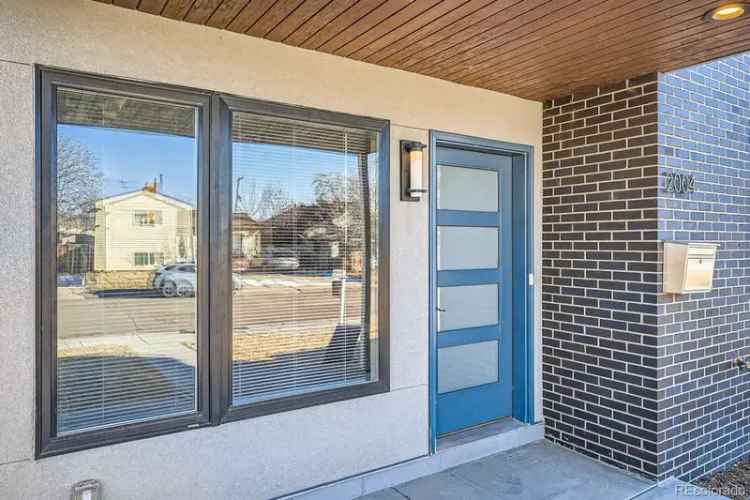 Single-family house For Sale in 2004, South Galapago Street, Denver, Colorado