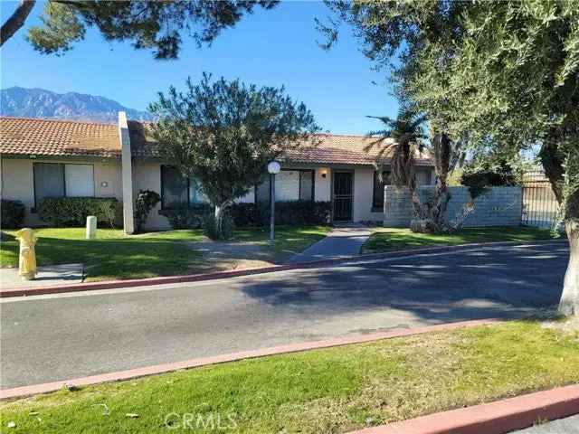 Single-family house For Sale in 1, Lakeview Circle, Cathedral City, California