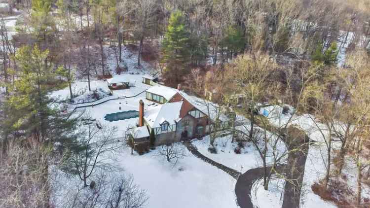 Single-family house For Sale in 217, Brainard Road, Enfield, Connecticut