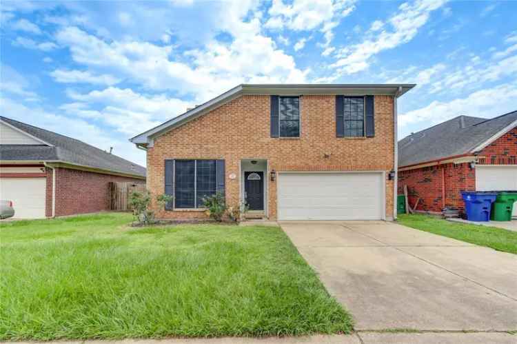 Single-family house For Sale in Angleton, Texas