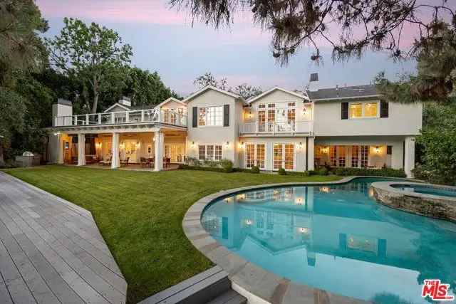 Single-family house For Sale in 655, North Faring Road, Los Angeles, California