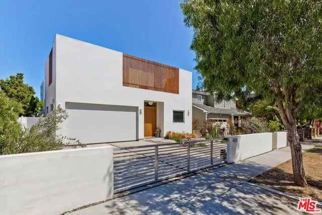 Single-family house For Sale in Los Angeles, California