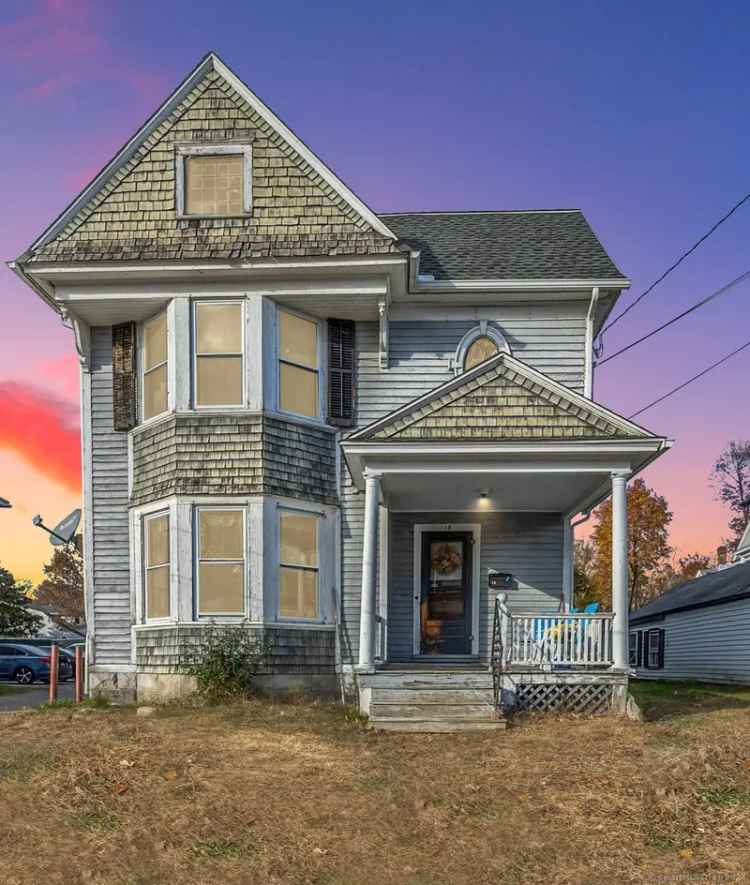 Single-family house For Sale in 18, Pearl Street, Torrington, Connecticut