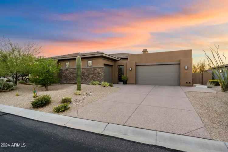 Single-family house For Sale in 37202, Northeast Greythorn Circle, Carefree, Arizona