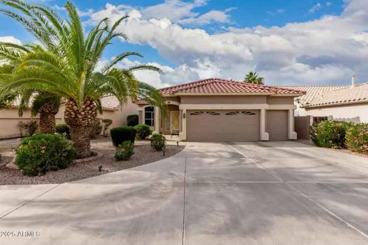 Single-family house For Sale in 11542, West Pronghorn Court, Surprise, Arizona