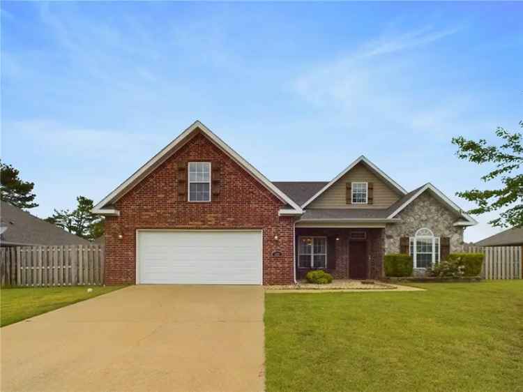 Single-family house For Sale in 1313, West Fir Street, Rogers, Arkansas