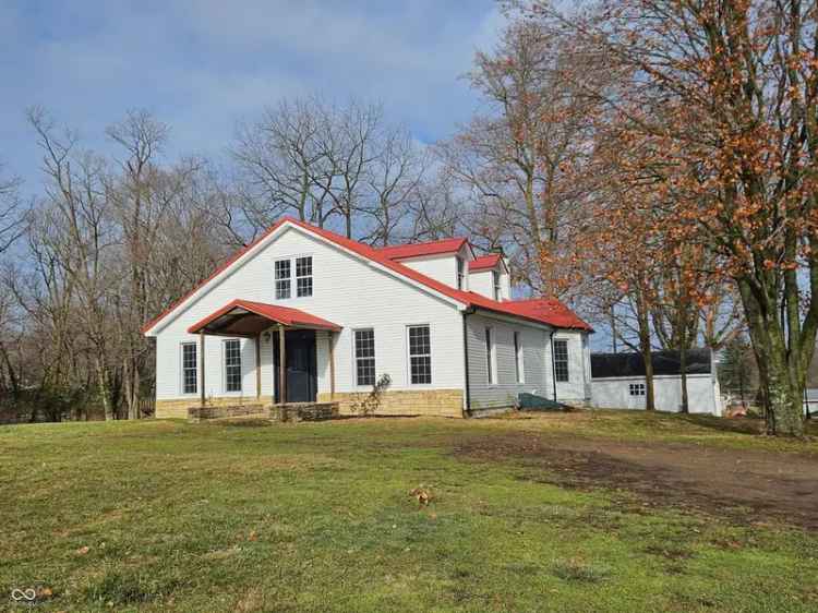 Single-family house For Sale in 1408, West Country Club Road, Connersville, Indiana