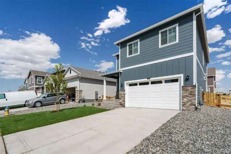 Single-family house For Sale in Parker, Colorado