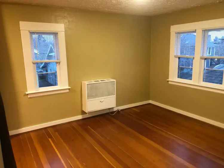 1 Bedroom Apartment in Hawthorne Portland Near OSHU