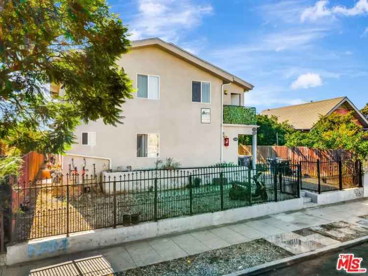 Multi-family house For Sale in Los Angeles, California