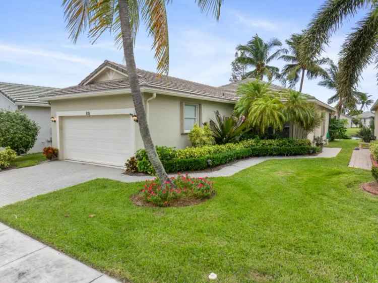 Single-family house For Sale in 831, Southwest Rocky Bayou Terrace, Port Saint Lucie, Florida