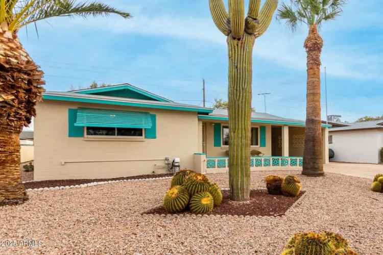 Single-family house For Sale in 1417, South Grand Drive, Apache Junction, Arizona