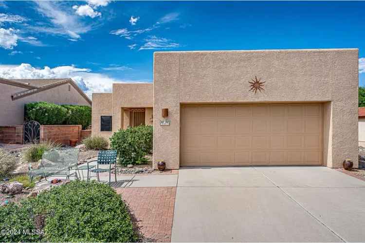 Single-family house For Sale in Green Valley, Arizona