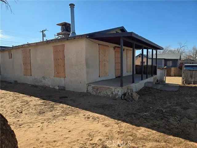 Single-family house For Sale in 26982, Jessie Street, Boron, California