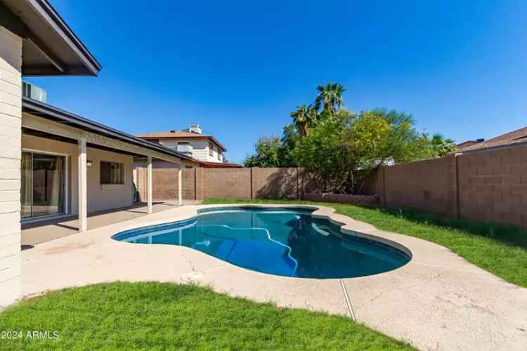 Single-family house For Sale in 5437, West Cholla Street, Glendale, Arizona