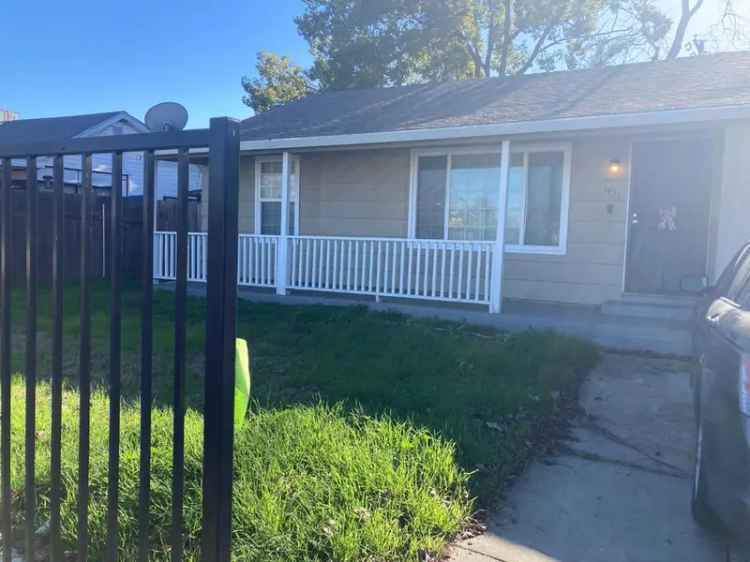 Single-family house For Sale in 1452, Coolbrith Street, Sacramento, California