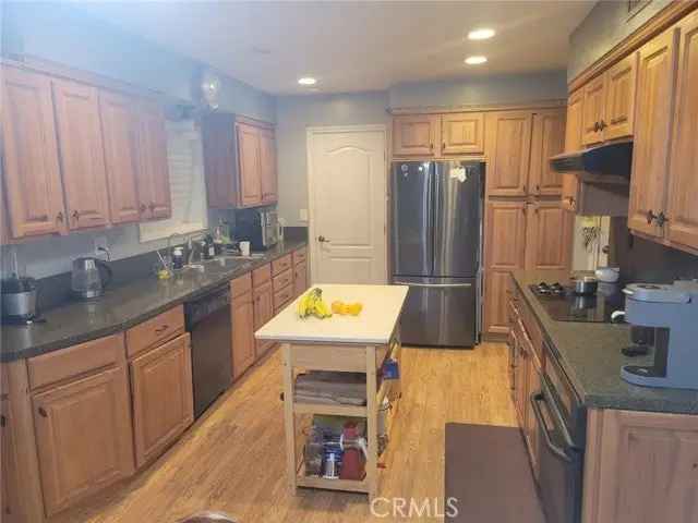 Single-family house For Sale in 25710, Cherry Hills Boulevard, Menifee, California