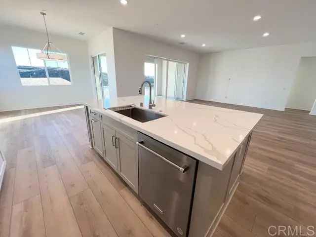 Single-family house For Sale in Escondido, California