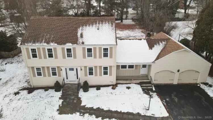 Single-family house For Sale in 15, Cornfield Road, Windsor, Connecticut