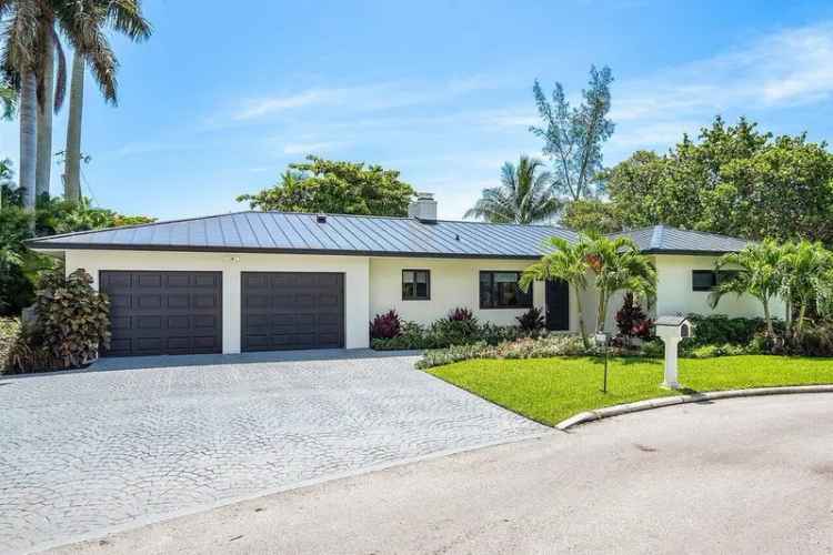 Single-family house For Sale in 35, Anna Street, Ocean Ridge, Florida