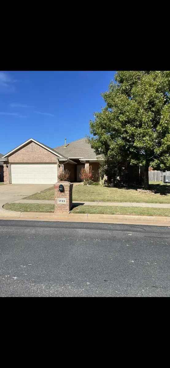 3 Bed 2 Bath House in Gated Community - Edmond School District