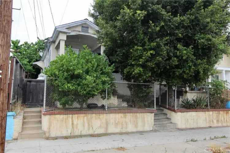 Single-family house For Sale in Los Angeles, California