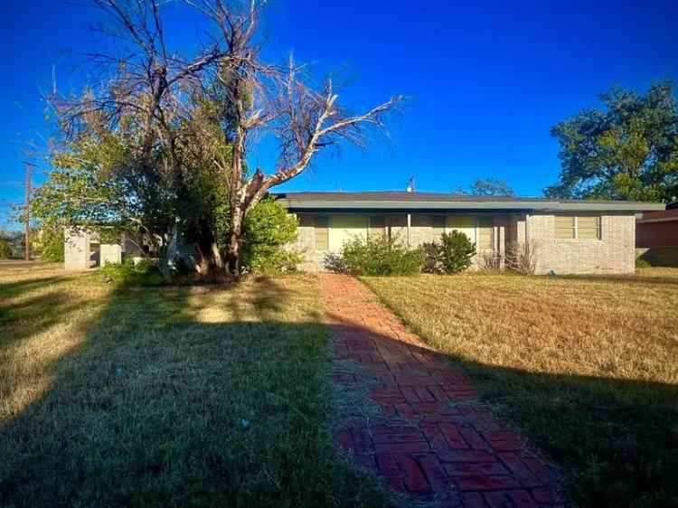 Single-family house For Sale in Andrews, Texas