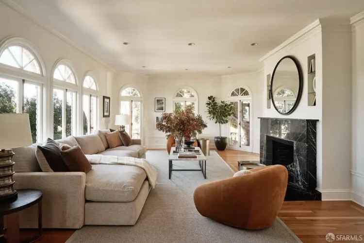 Single-family house For Sale in 301, Marina Boulevard, San Francisco, California